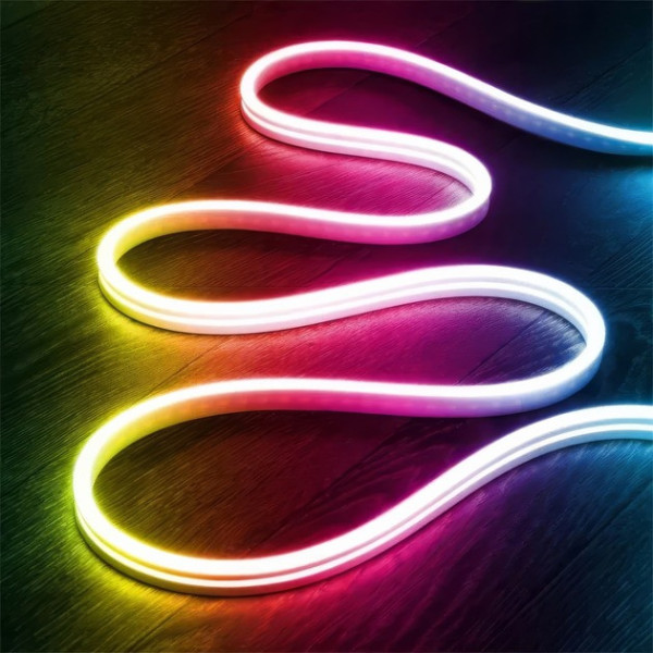 Гнучка RGB стрічка хвилею на поверхні